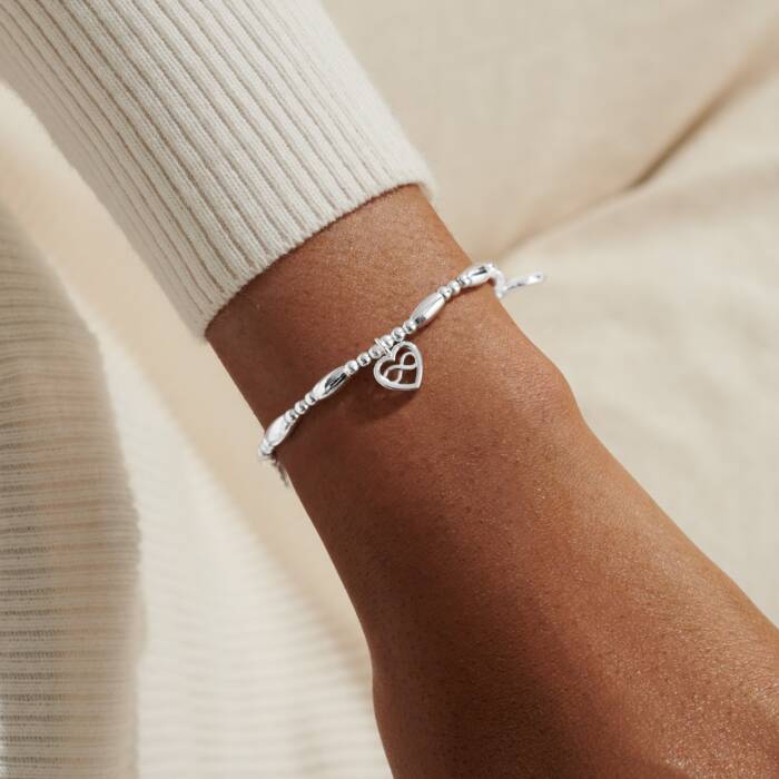Joma Family Charm Bracelet