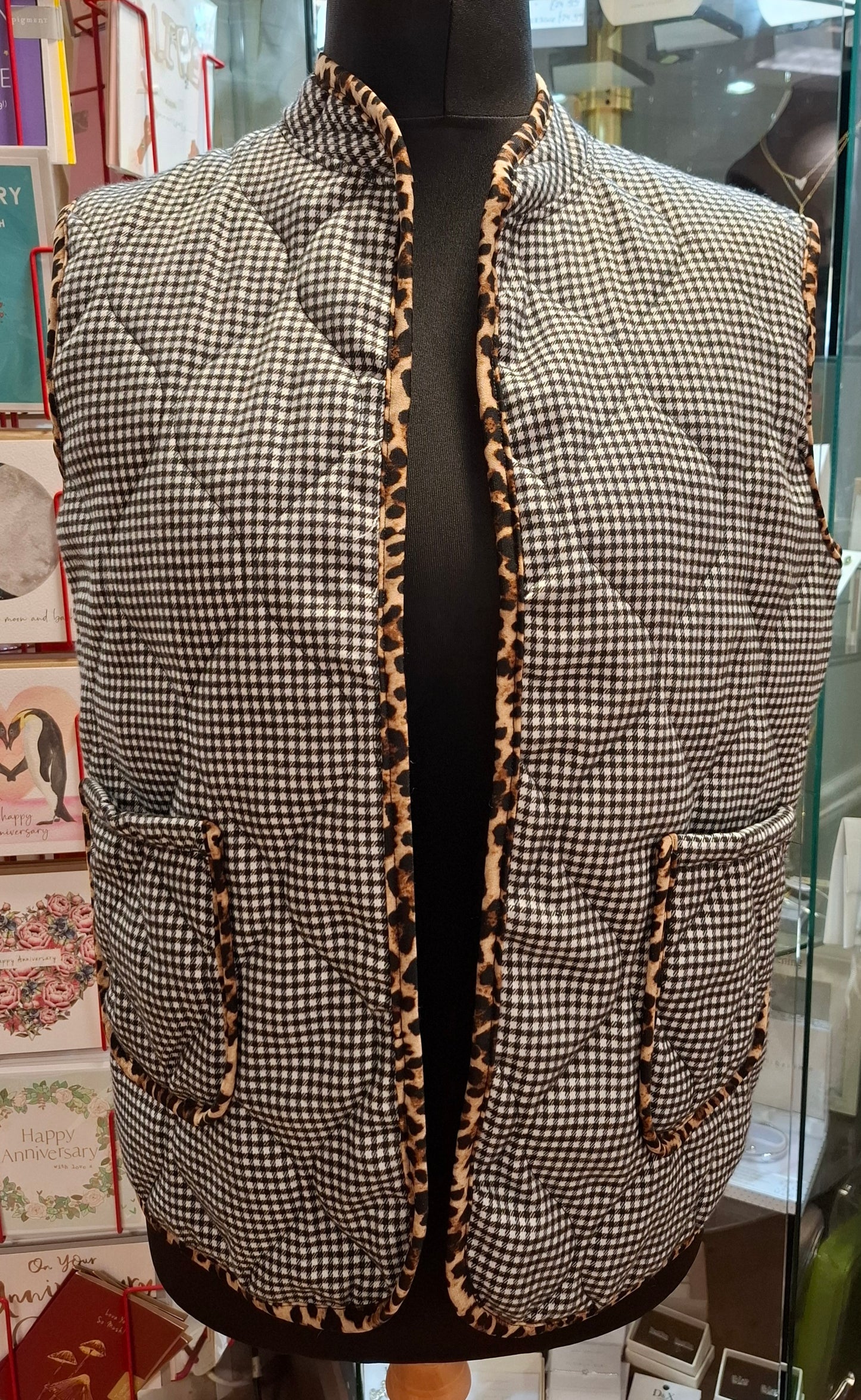 Dogtooth Check Quilted Gilet Leopard Print Detail