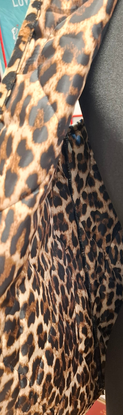 Dogtooth Check Quilted Gilet Leopard Print Detail