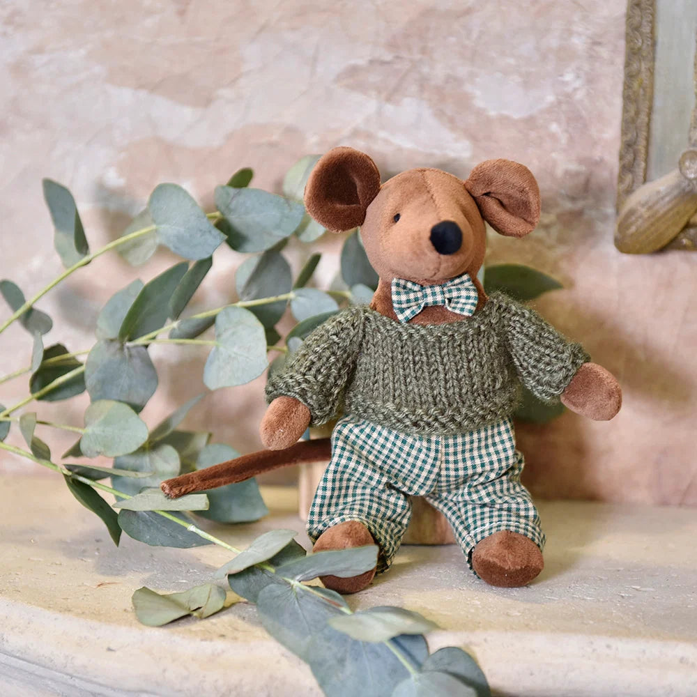 Soft Green Country Mouse