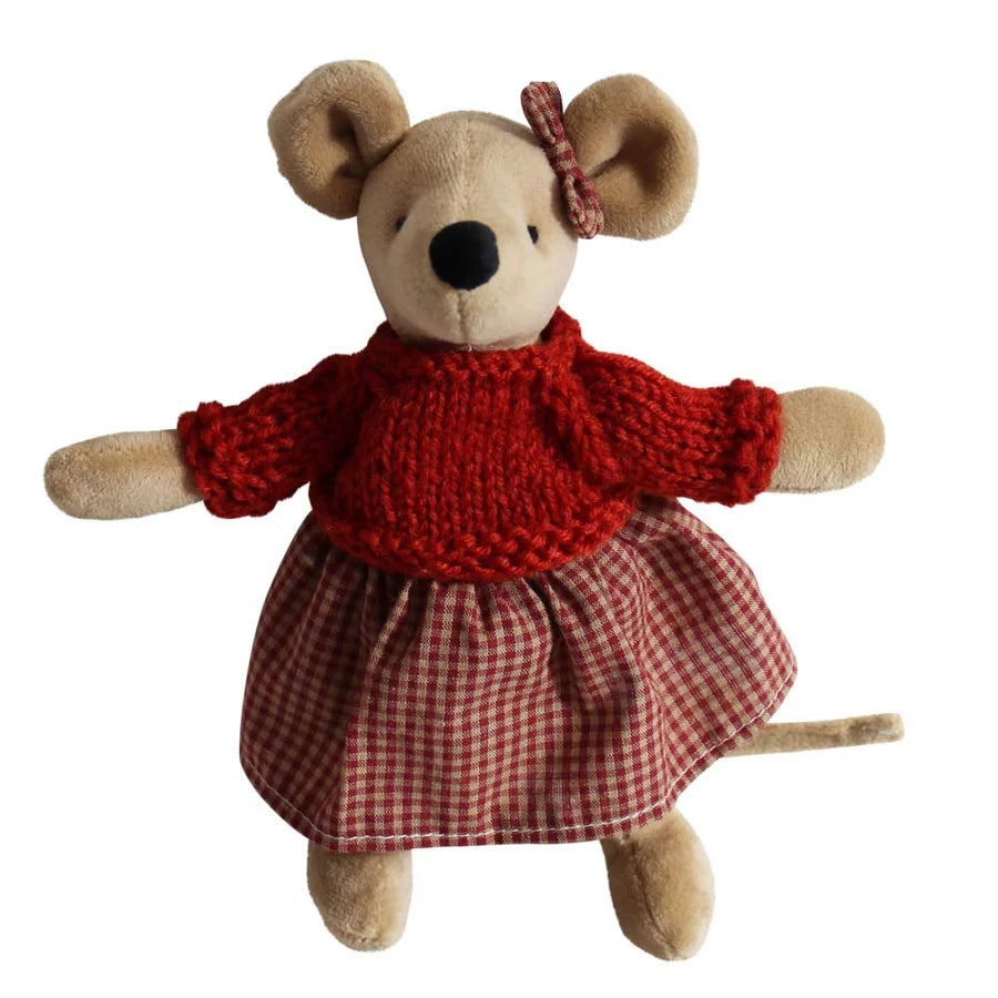 Soft Red Country Mouse