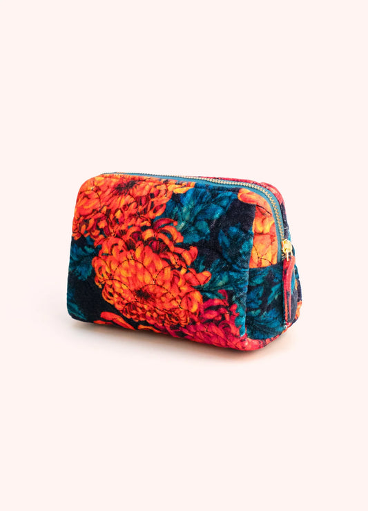 Powder Chrysanthemum Cosmetic Bag