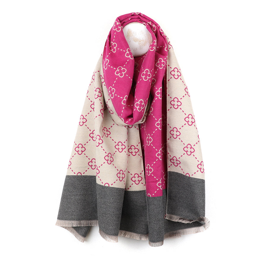 Pom Jacquard Reversible scarf